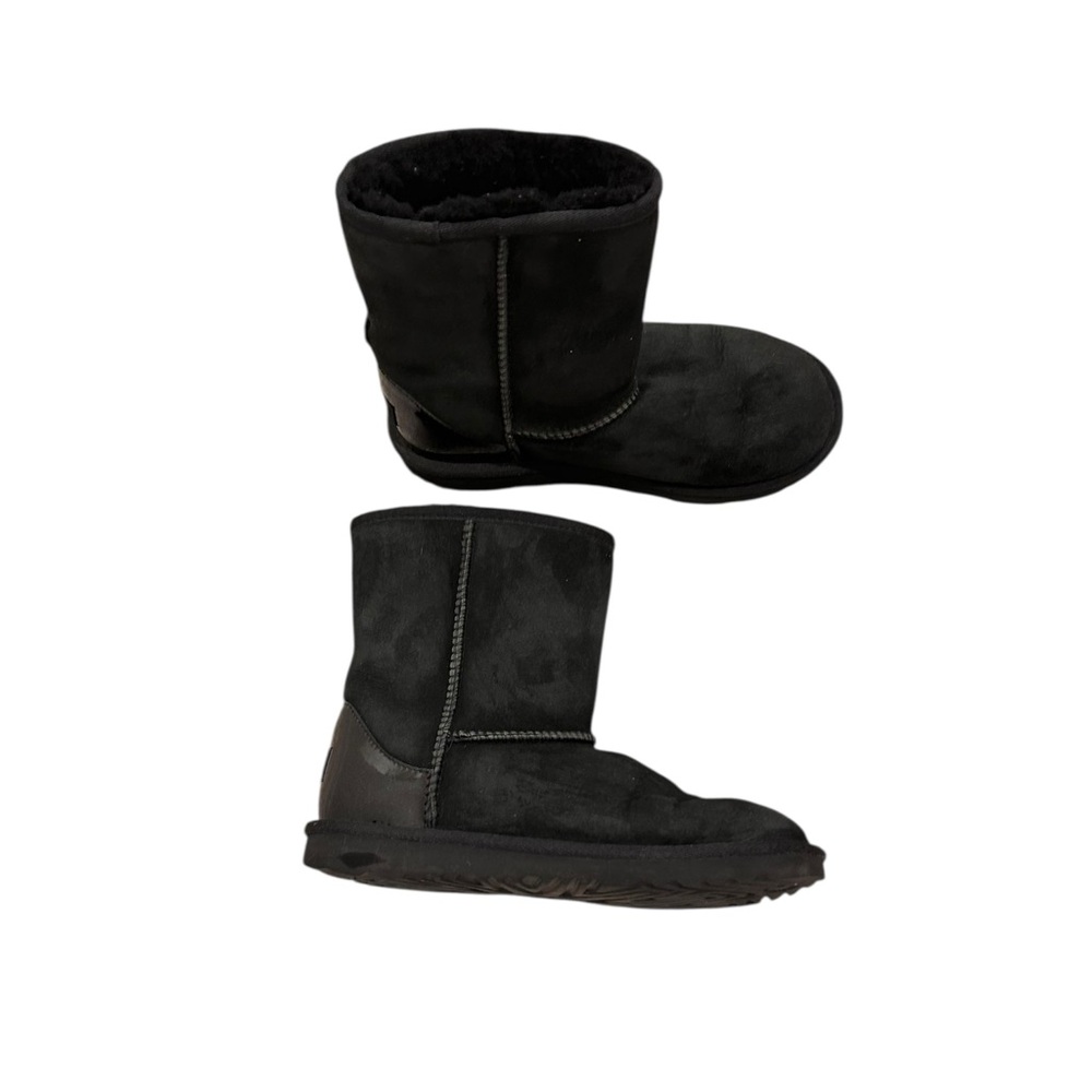 UGG Classic Short Shine Boot - Size 4